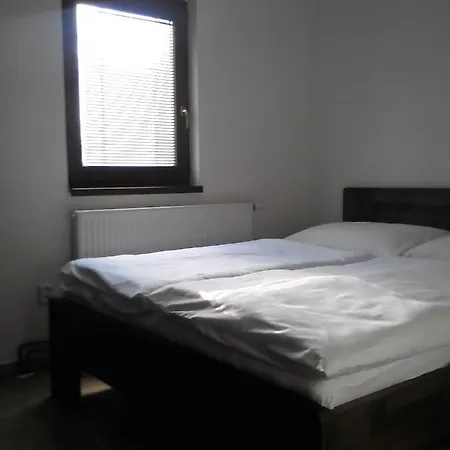 Vinny Sklipek Na Spojovaci ホームステイ *